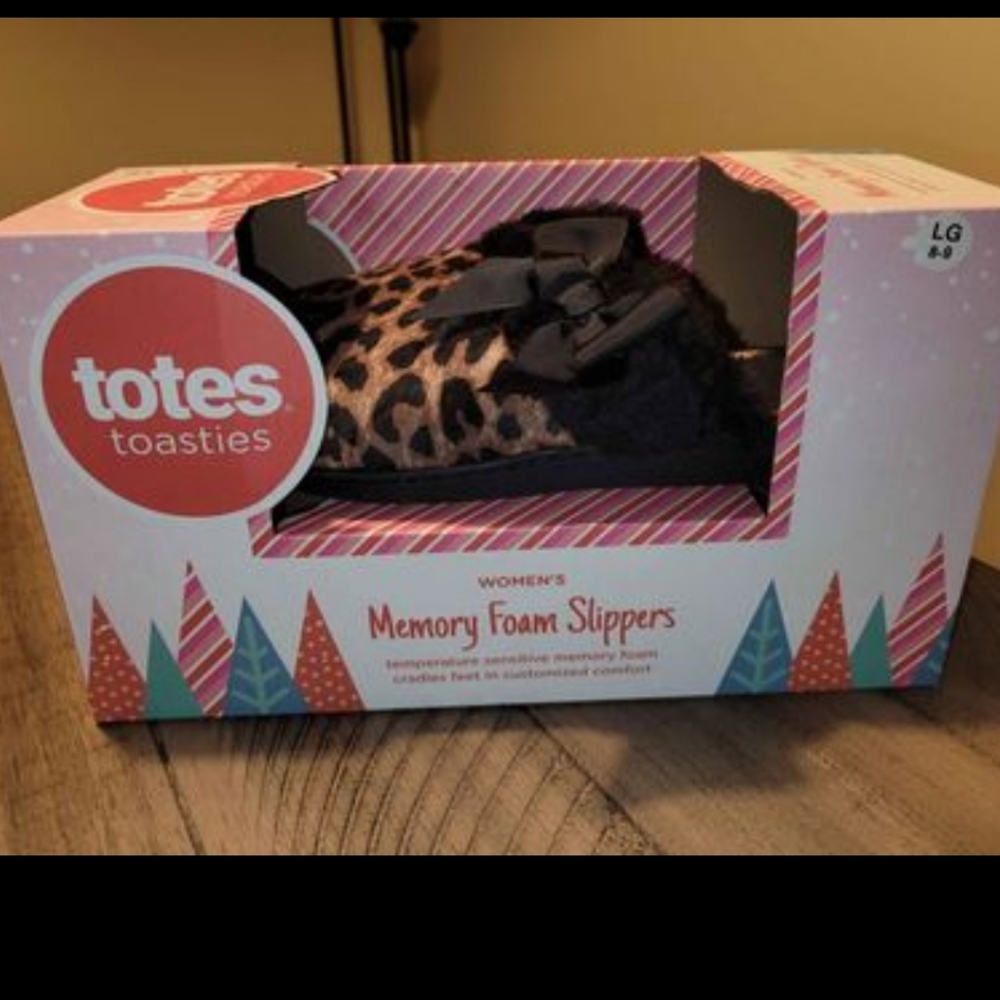 Totes Toasties Memory Foam Leopard Print Slippers SZ LG (8-9) Brand New, In Box!